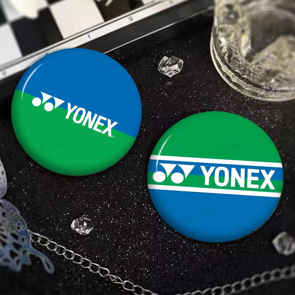 موضة الريشة Y-Yonex صور دبابيس - مراجعة Badminton Icon وسعره